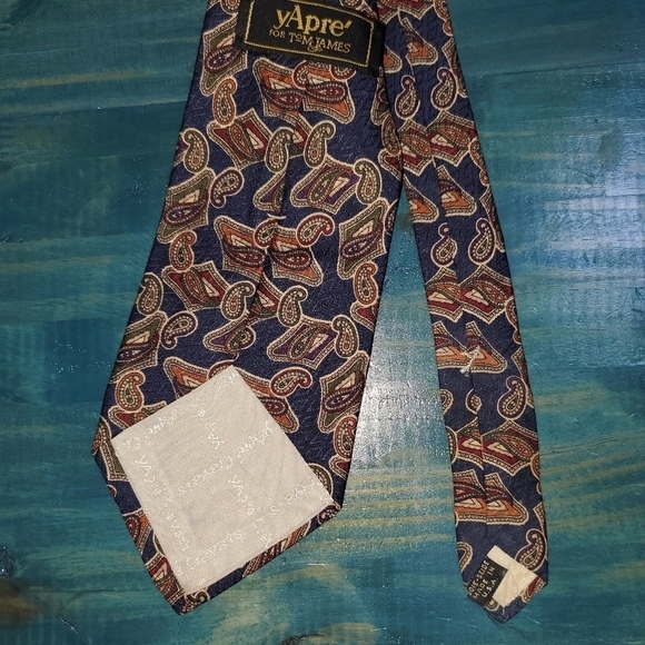 Navy Blue Tie with Colorful Paisley Print New - Picture 5 of 6